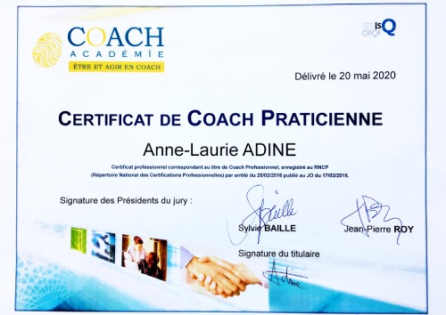 photo diplome Anne-Laurie ADINE