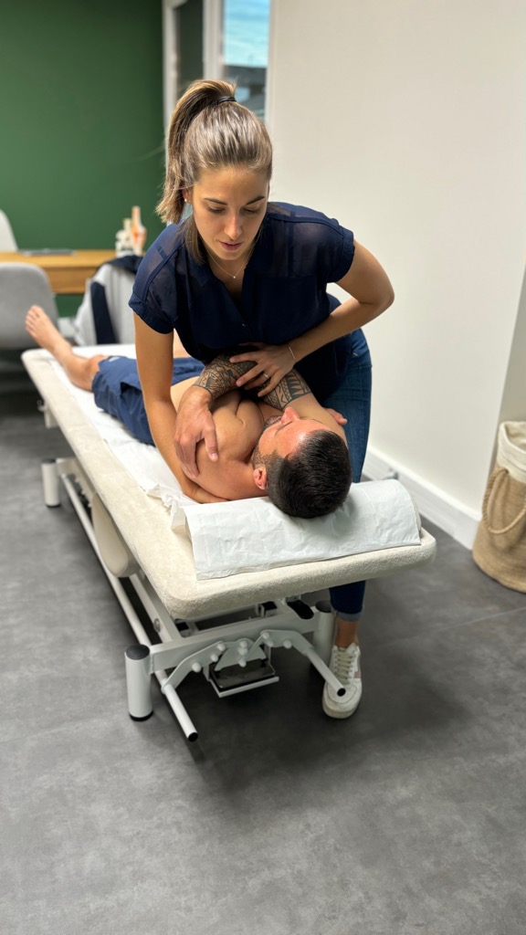 photo seance Charlotte RUSCICA, ostéopathe