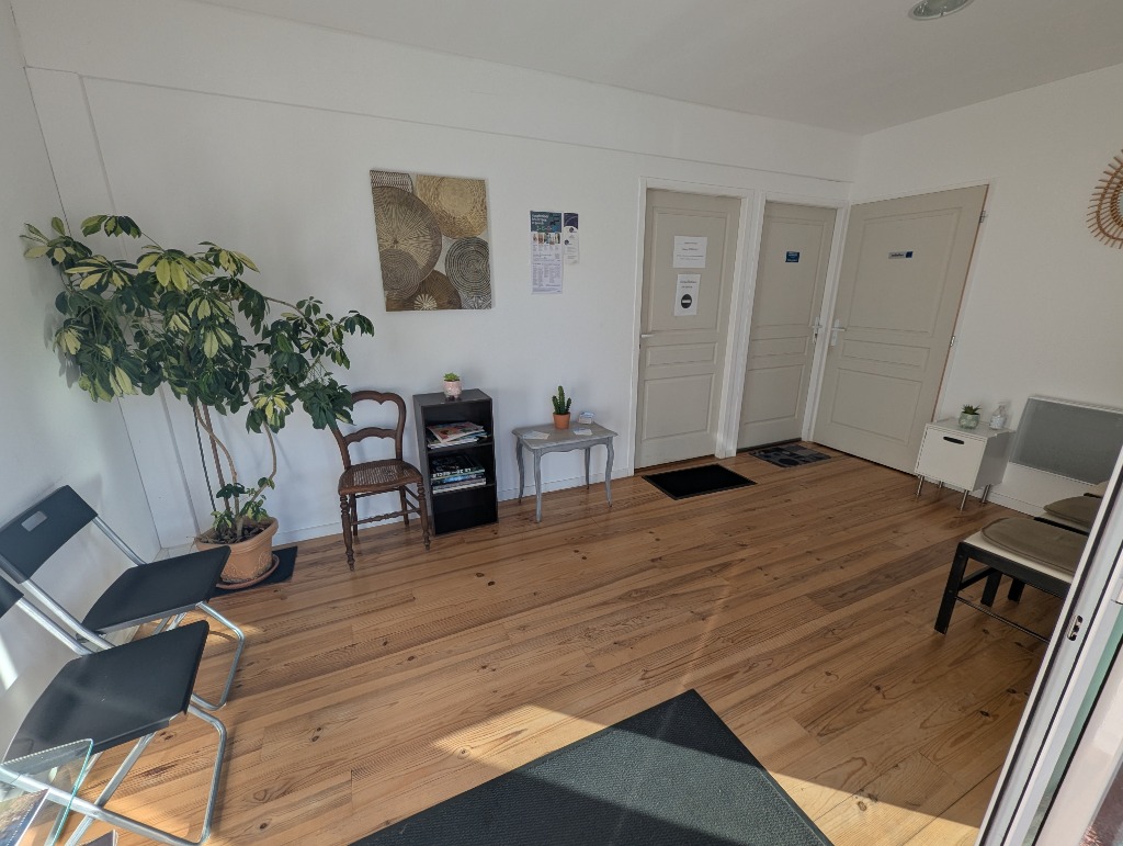 photo cabinet Damien Falleri - Médium