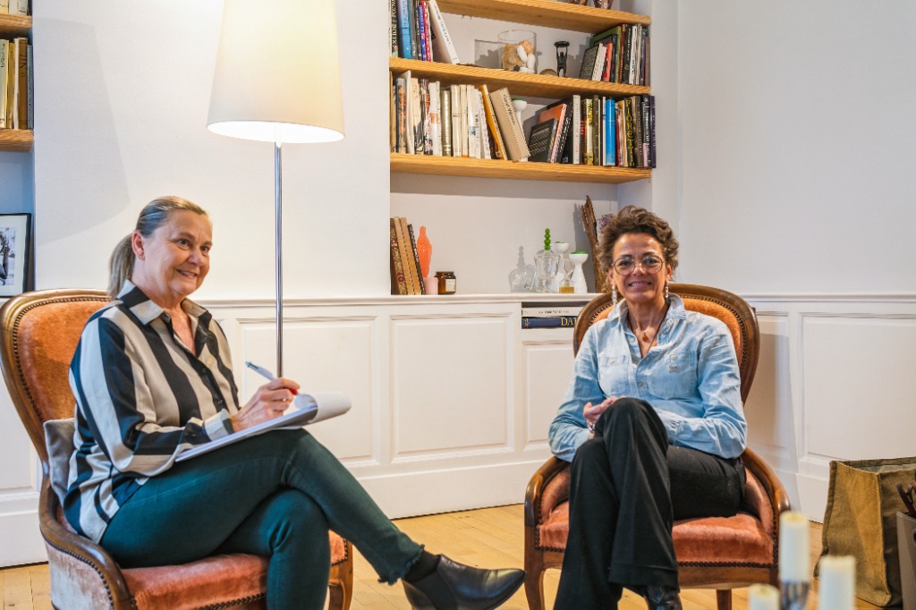 photo seance Astrid Feil-Bastid Weber Cabinet DeuxVenir