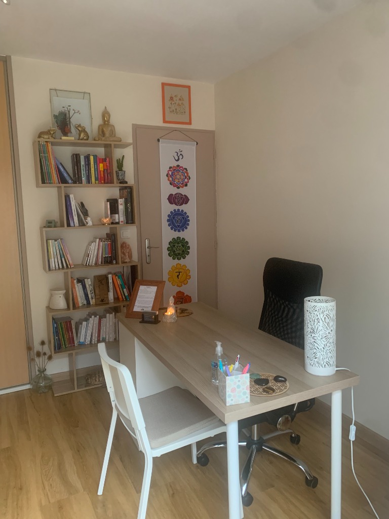 photo cabinet Karine