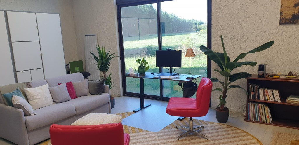 photo cabinet Bérengère des Grottes-Petiau