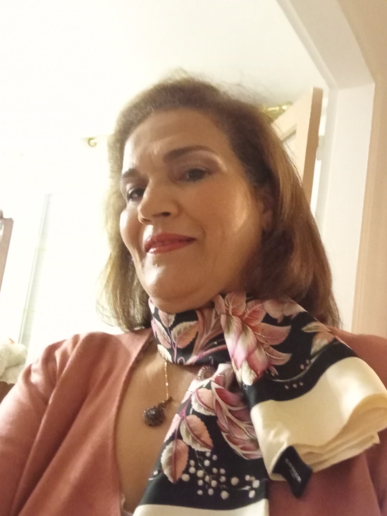 photo portrait SARRA HAGAZA