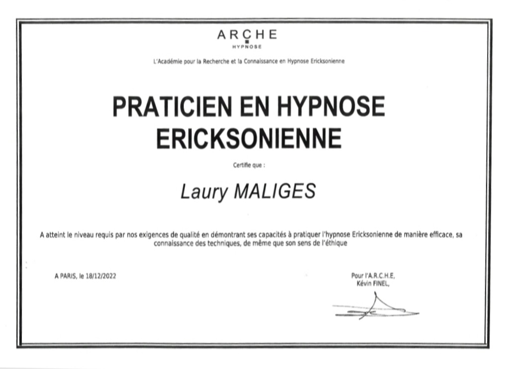photo diplome Laury MALIGES Hypn’Ose