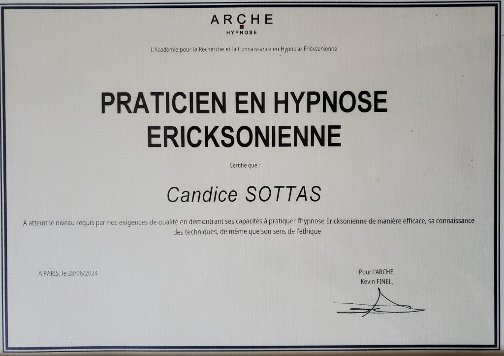 photo diplome Candice Sottas - Henosis Coaching Hypnose 