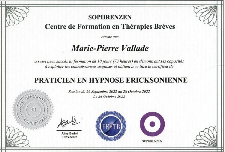 photo diplome Marie-Pierre Vallade