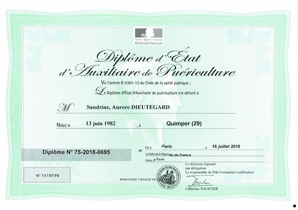 photo diplome Sandrine Dieutegard