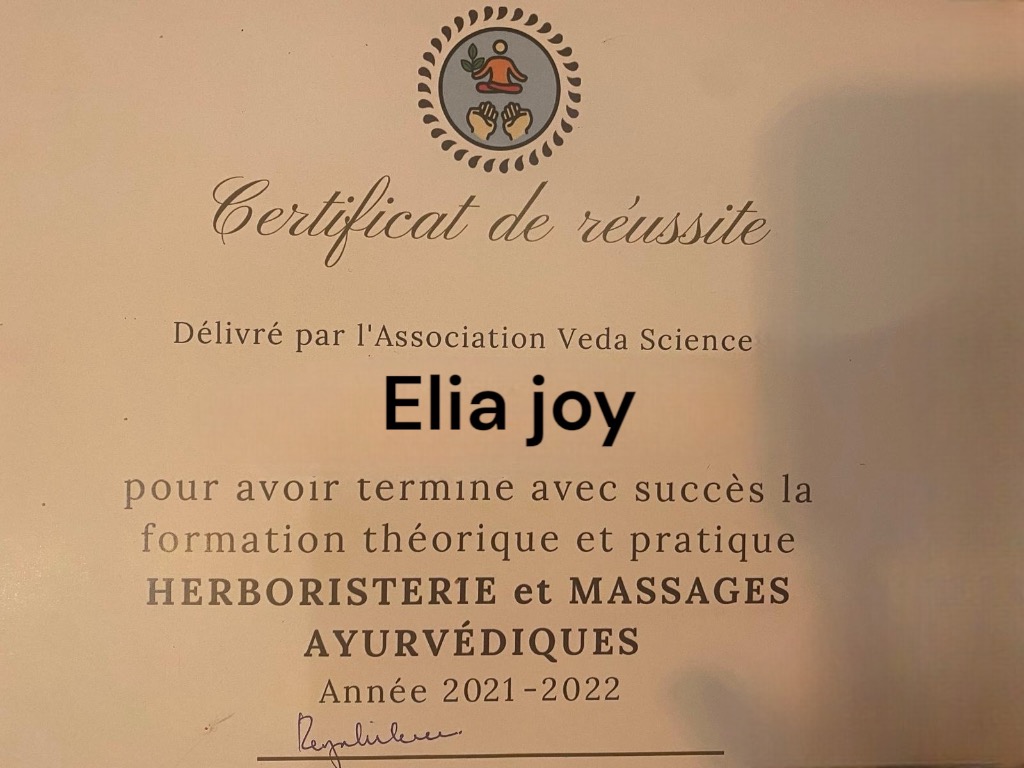 photo diplome Joy Eli