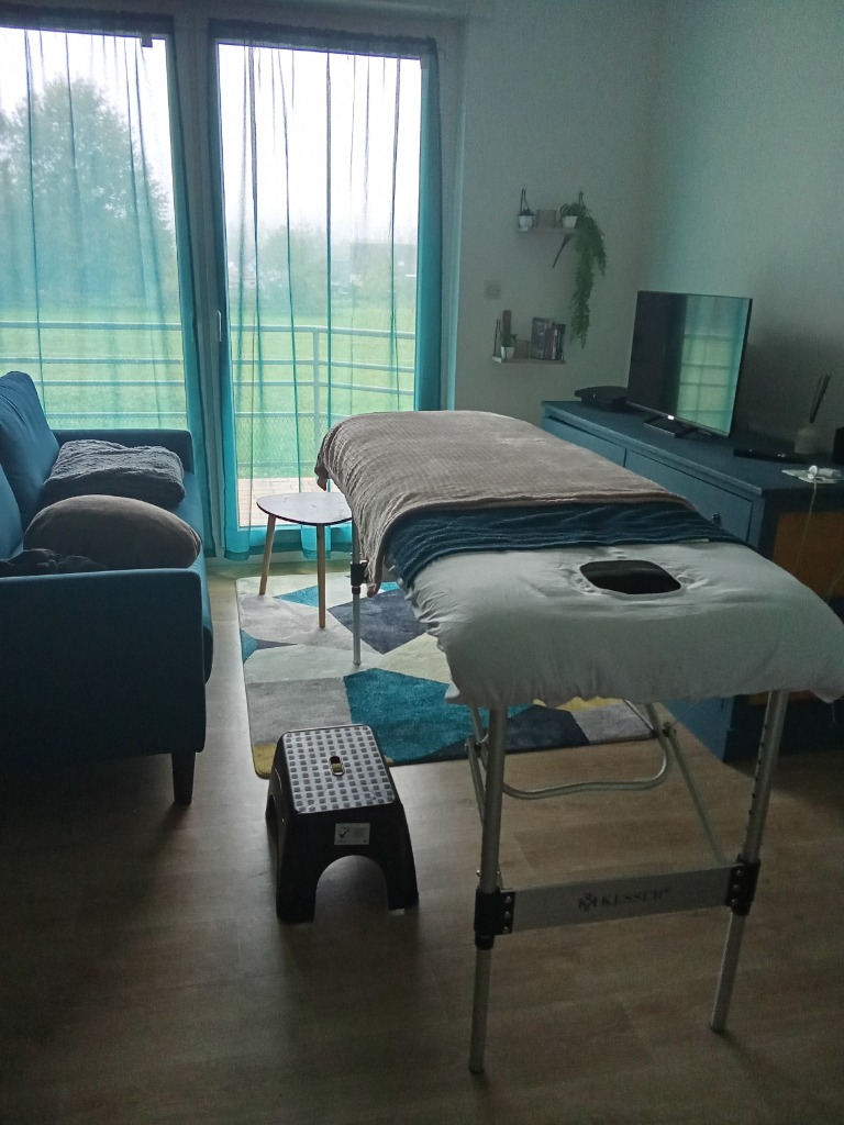 photo activite Modelage et papotage thérapie 