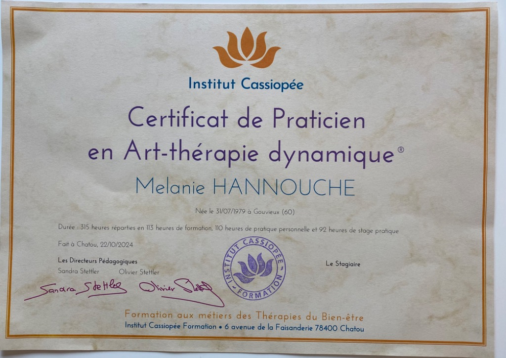 photo diplome Mélanie Hannouche - Aime ton intérieur