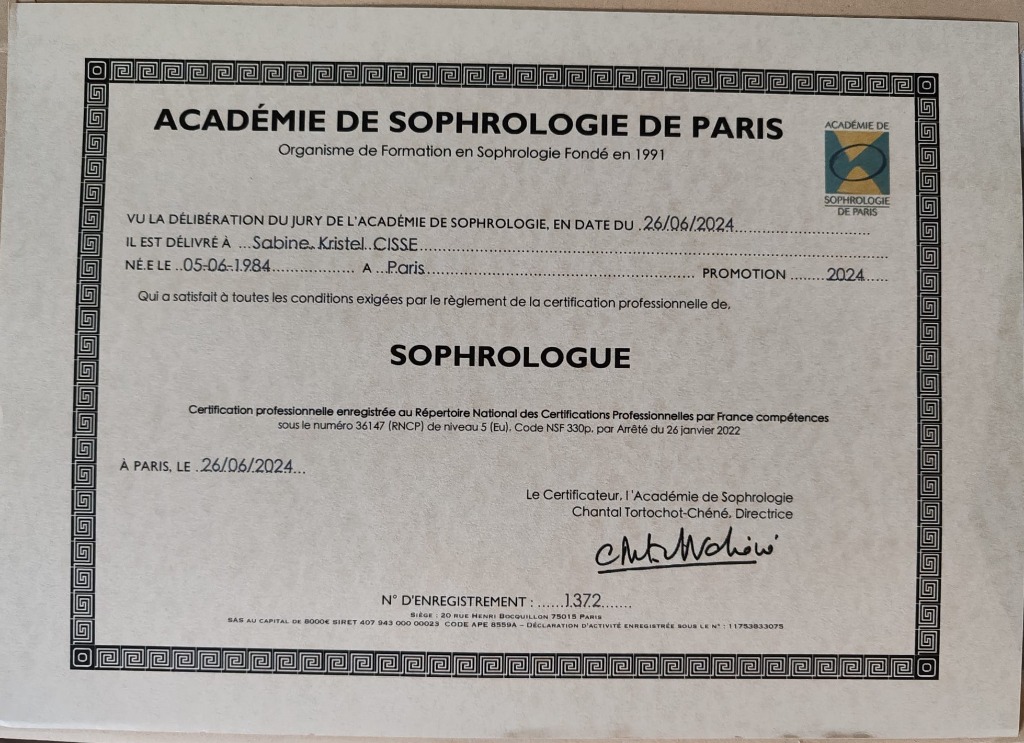 photo diplome SabineSophroetHarmonie