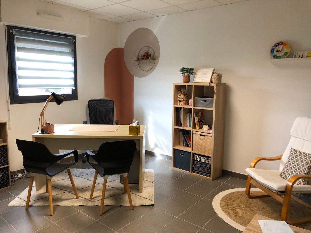 photo cabinet Emilie THORE Sophrologue, réflexologue