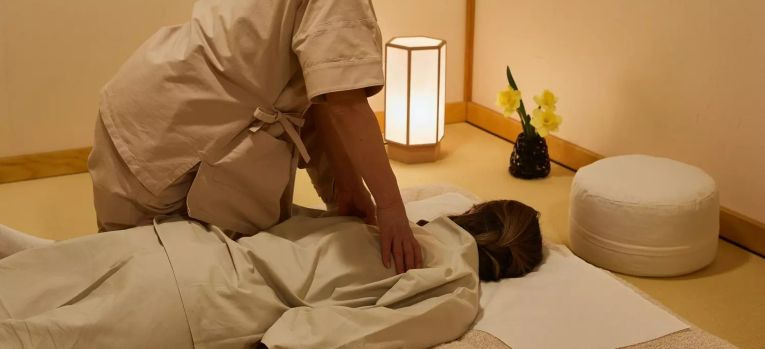 illustration 🌿Formation Certifiante en Shikan Shiatsu – Castillon-la-Bataille 33350