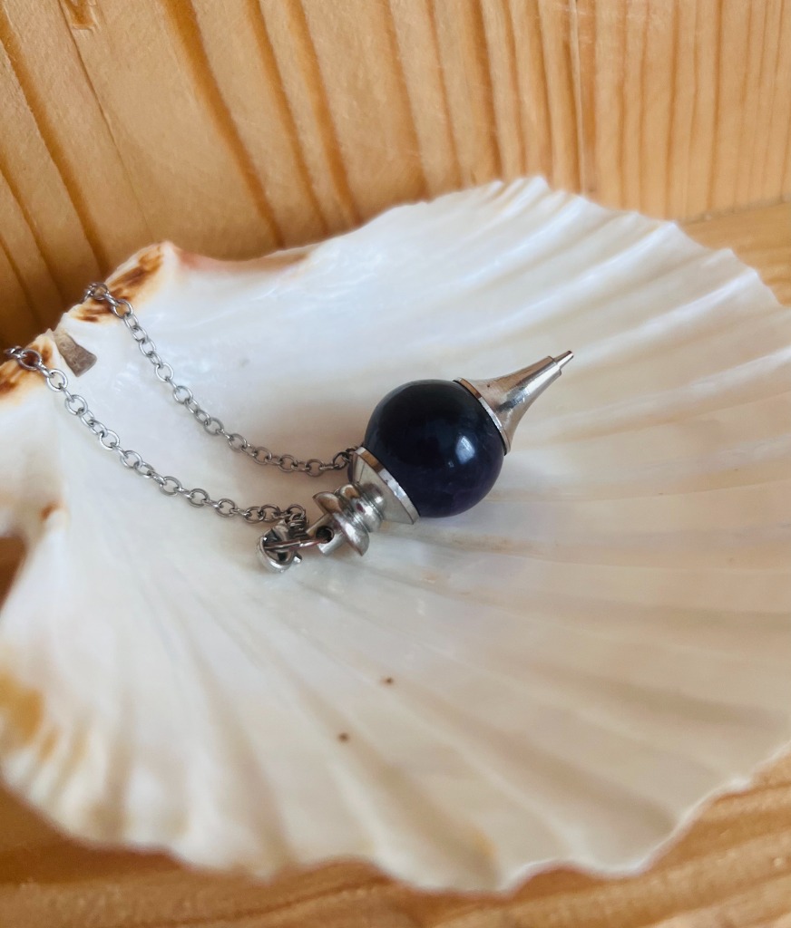 illustration Initiation à l'utilisation du pendule