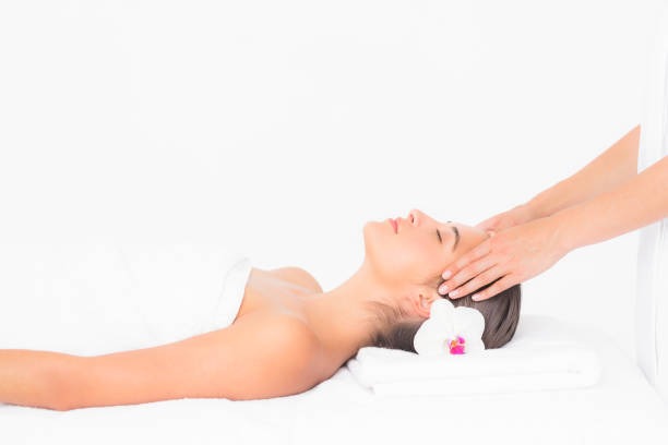 illustration Massage visage & crânien : un soin profond pour apaiser le stress et relâcher les tensions