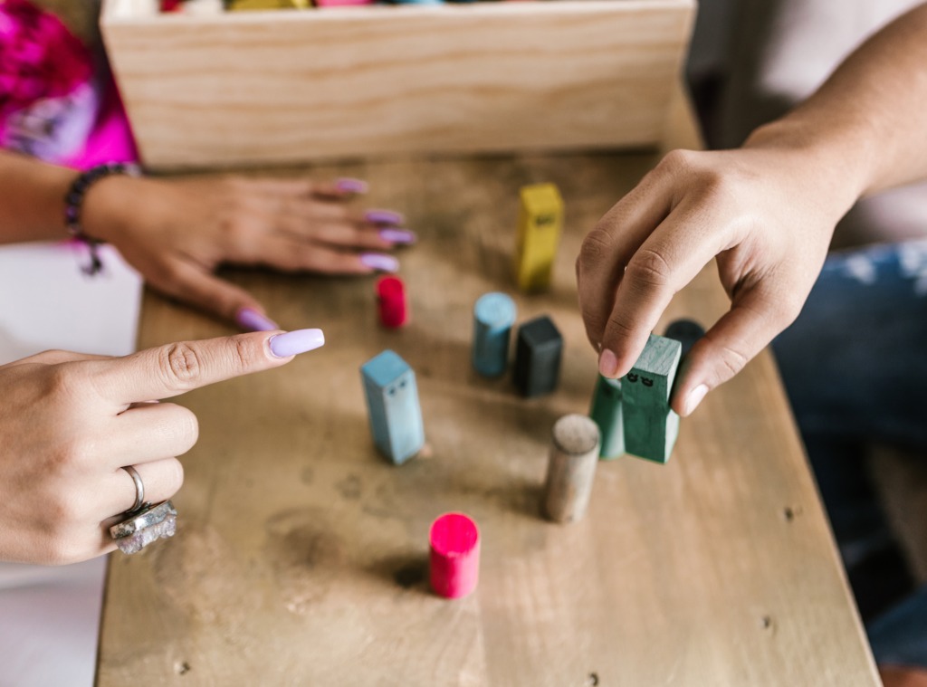 illustration CONSTELLATIONS FAMILIALES INDIVIDUELLES AVEC OBJETS