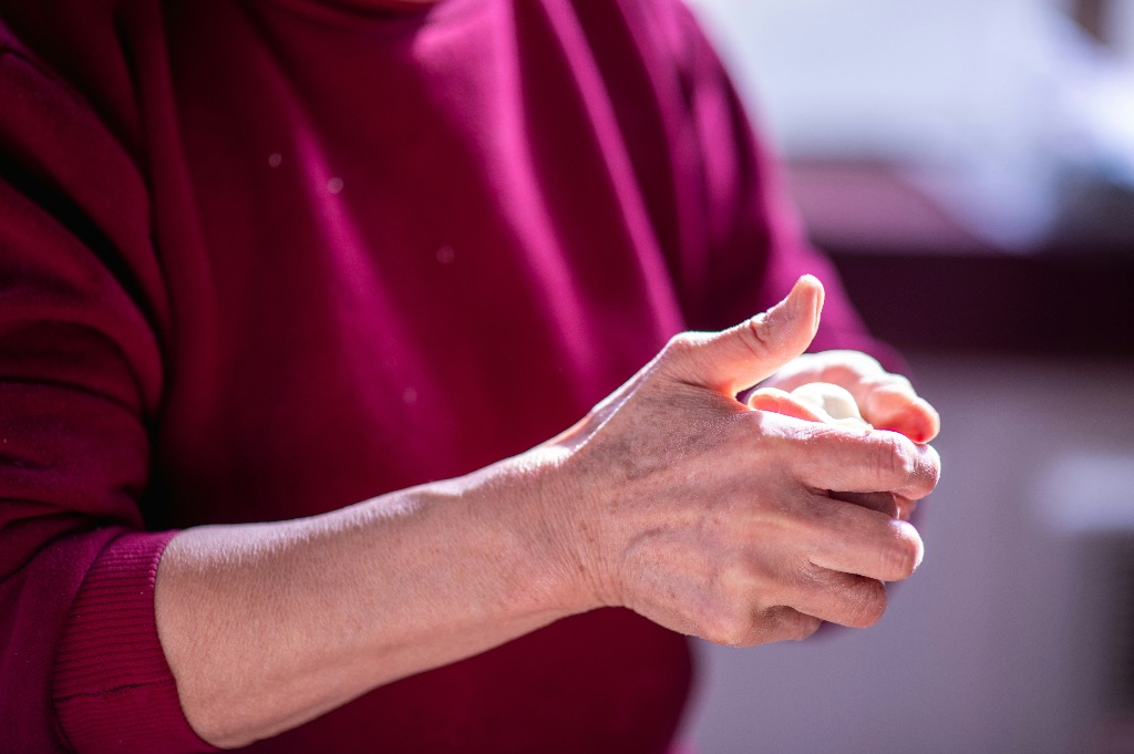 illustration Arthrose main : retrouver de la mobilité