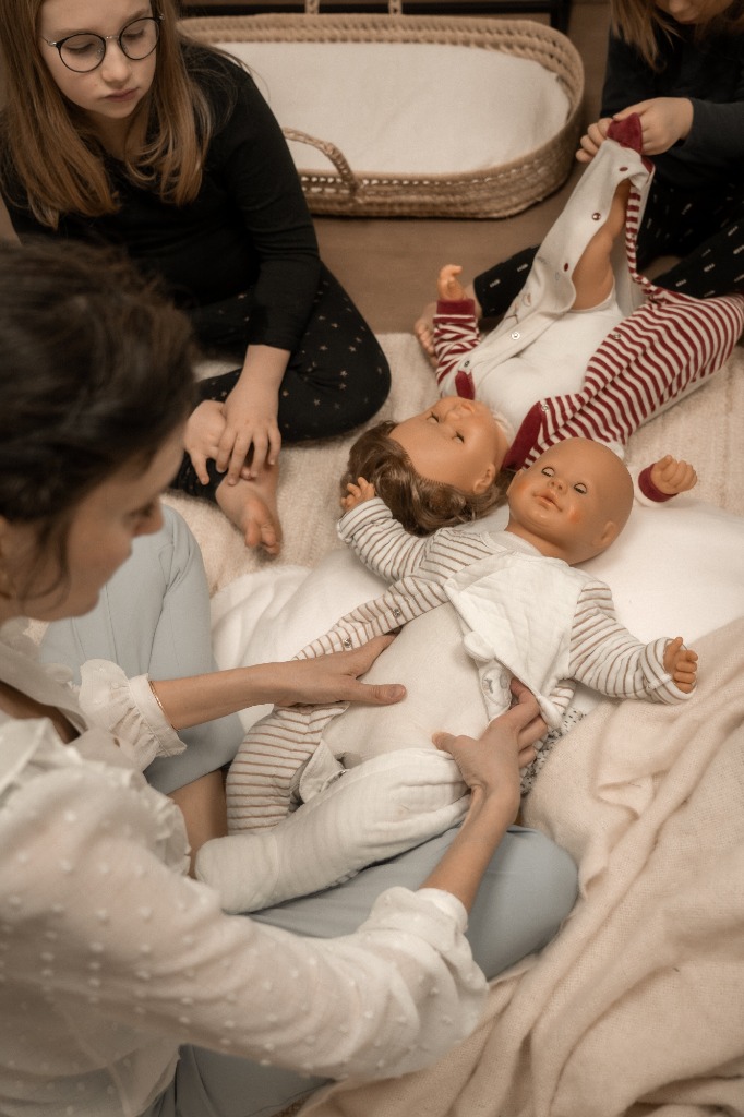 illustration Massage spécial coliques bébé ou mal de ventre 20 mai