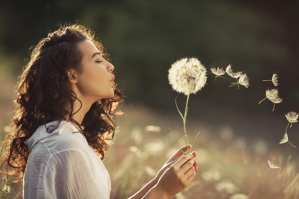 illustration Allergies de printemps : et si votre corps pouvait réagir autrement grâce à l'hypnose ?