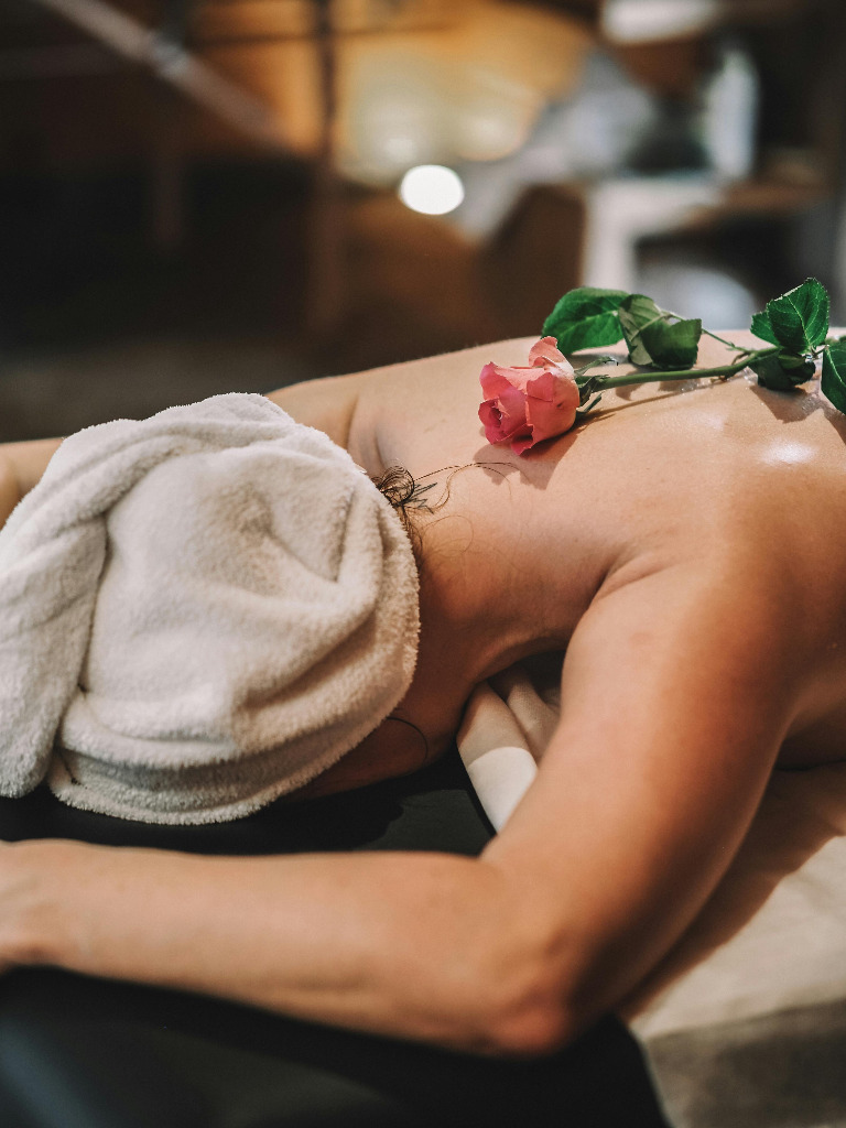 illustration Le Massage aux huiles essentielles bio