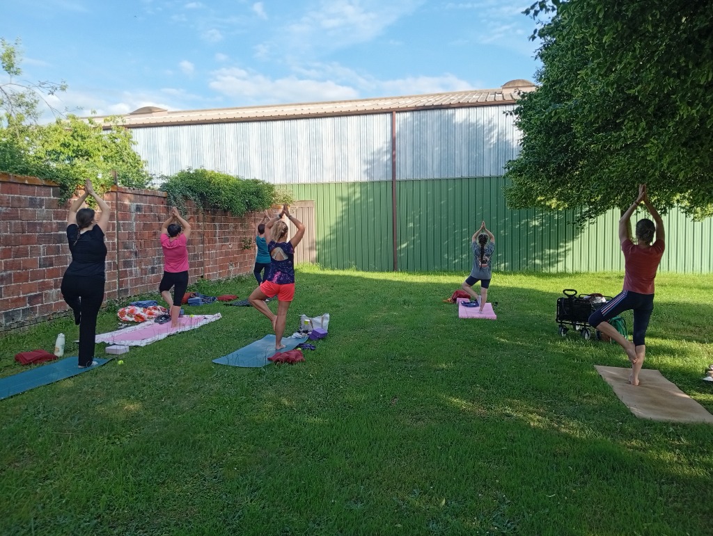 illustration Le yoga continue cet été !