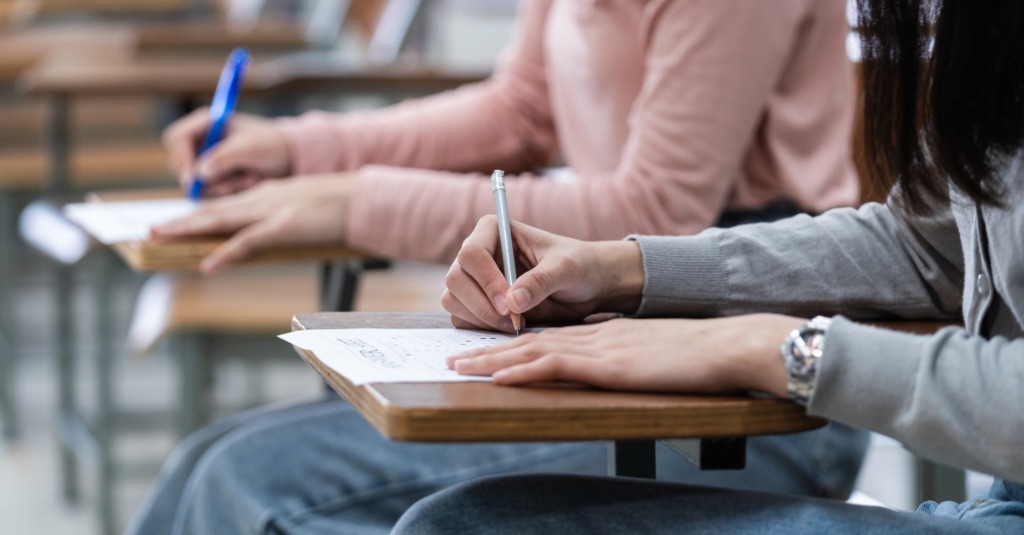illustration 🎓 Résultats d'examens et choix d'orientation : une période sous pression
