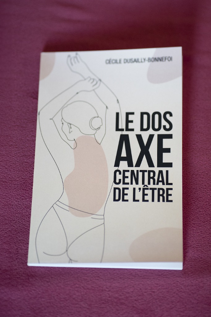 illustration PRESENTATION DE MON LIVRE LE DOS AXE CENTRAL DE L ÊTRE