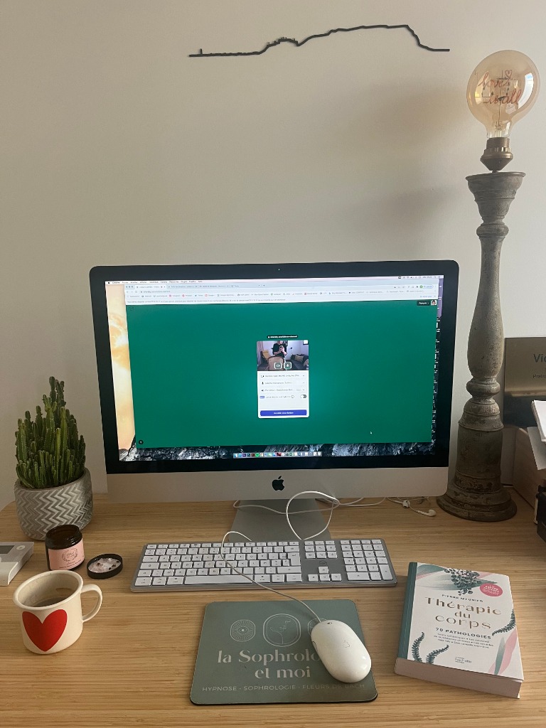 illustration Prendre soin de soi, sans contrainte : les téléconsultations en Sophrologie et Fleurs de Bach sont ouvertes !